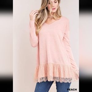 NWT Long Sleeve Vneck Peach Babydoll Tunic With Wide Lace Hem Detail Size Small